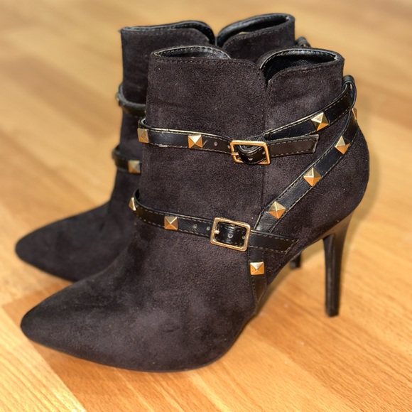 Gold studded booties - Picture 3 of 5